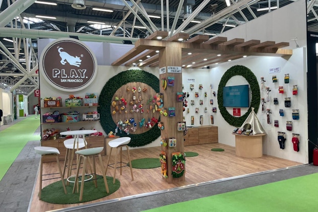 Setup of products by P.L.A.Y. Pet Lifestyle and You.