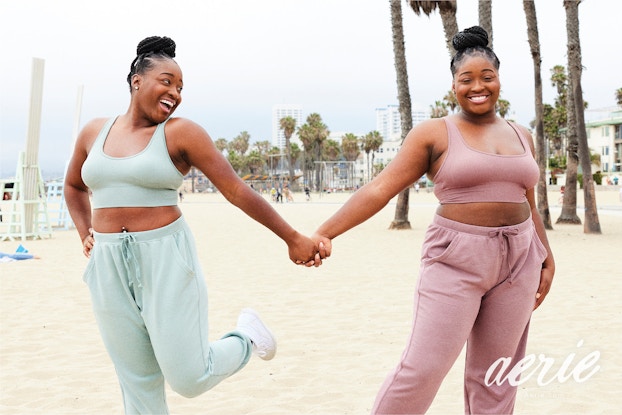 The Nae Nae twins advertising for Aerie.