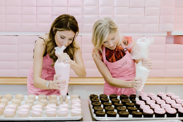  co-founders of georgetown cupcake frosting cupcakes