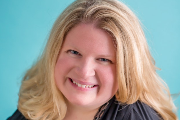 kristen riggs headshot