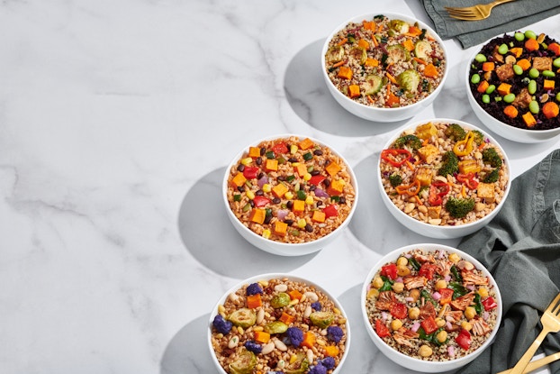  Product display of six veggie bowls by Mosaic Foods.