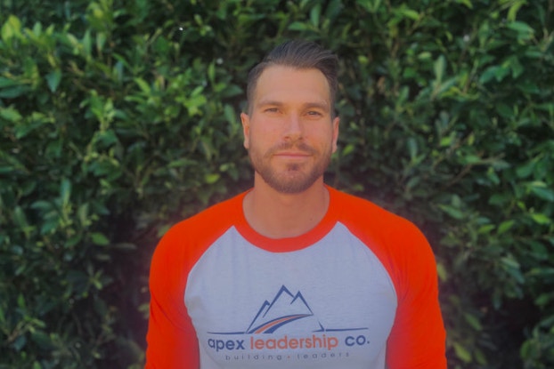 Headshot of Rob Wozny, an Arizona franchise owner of Apex Leadership, a school fundraising franchise.