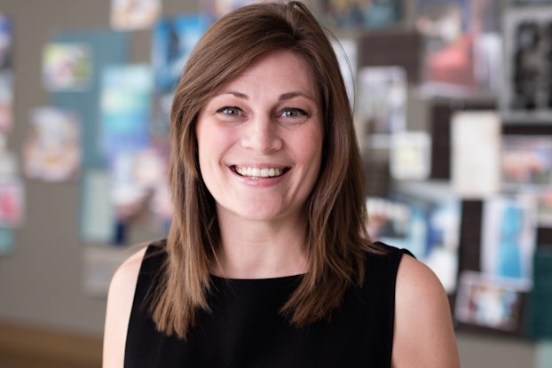 Robyn Novak headshot