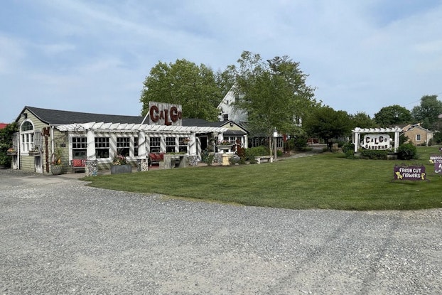 Exterior view of the grounds of Calgo Gardens.