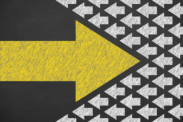 Yellow arrow going in opposite direction