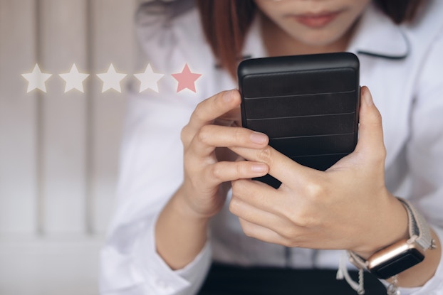 One star review on phone