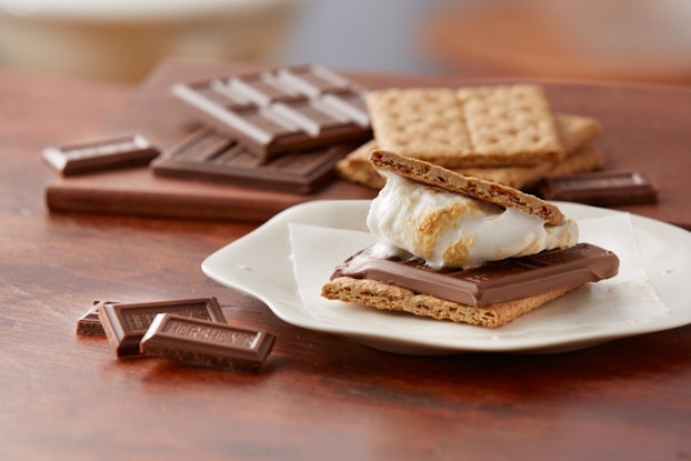  s'mores display with hershey's chocolate