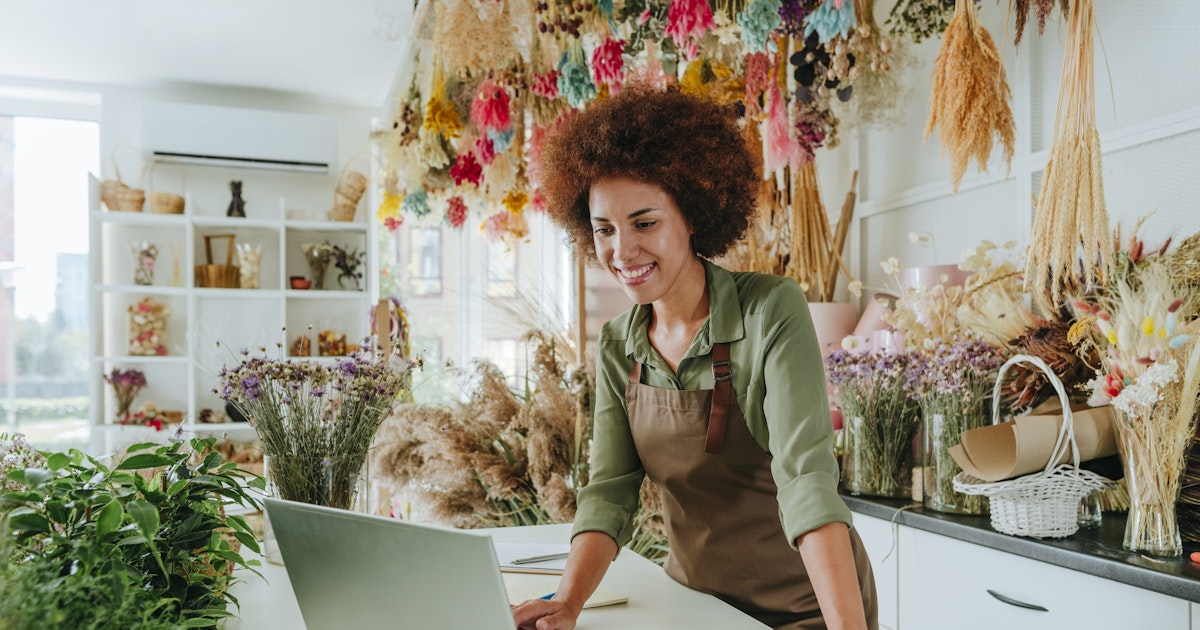 בינה מלאכותית בעסקים קטנים: מתחילים ועפים קדימה